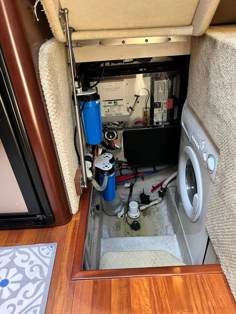 Slide: The Image of Sea Ray 40 Motor Yacht 2007 - 18