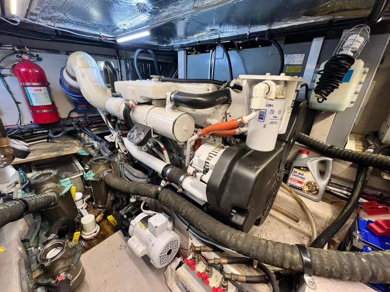 Slide: The Image of Sea Ray 40 Motor Yacht 2007 - 21