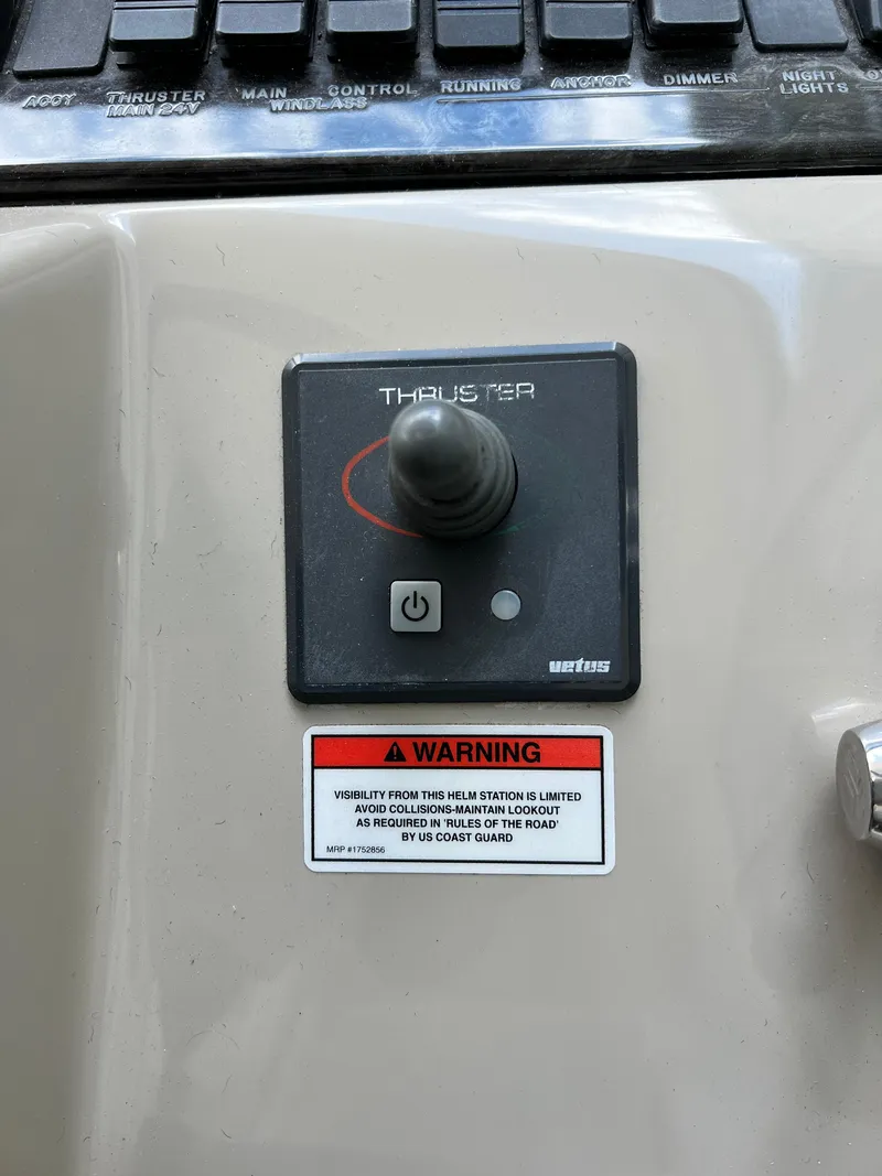 Slide: The Image of Sea Ray 40 Motor Yacht 2007 - 6