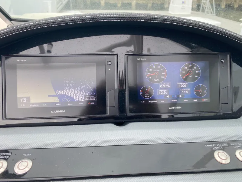 Slide: The Image of Twin Garmin Electronics - 19