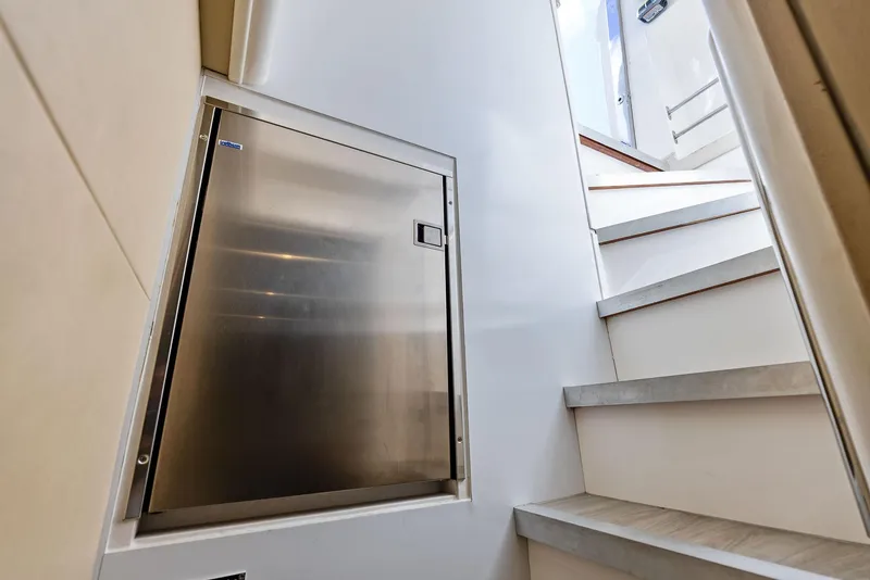 Slide: The Image of Princess 85 Motor Yacht 2009 - 95