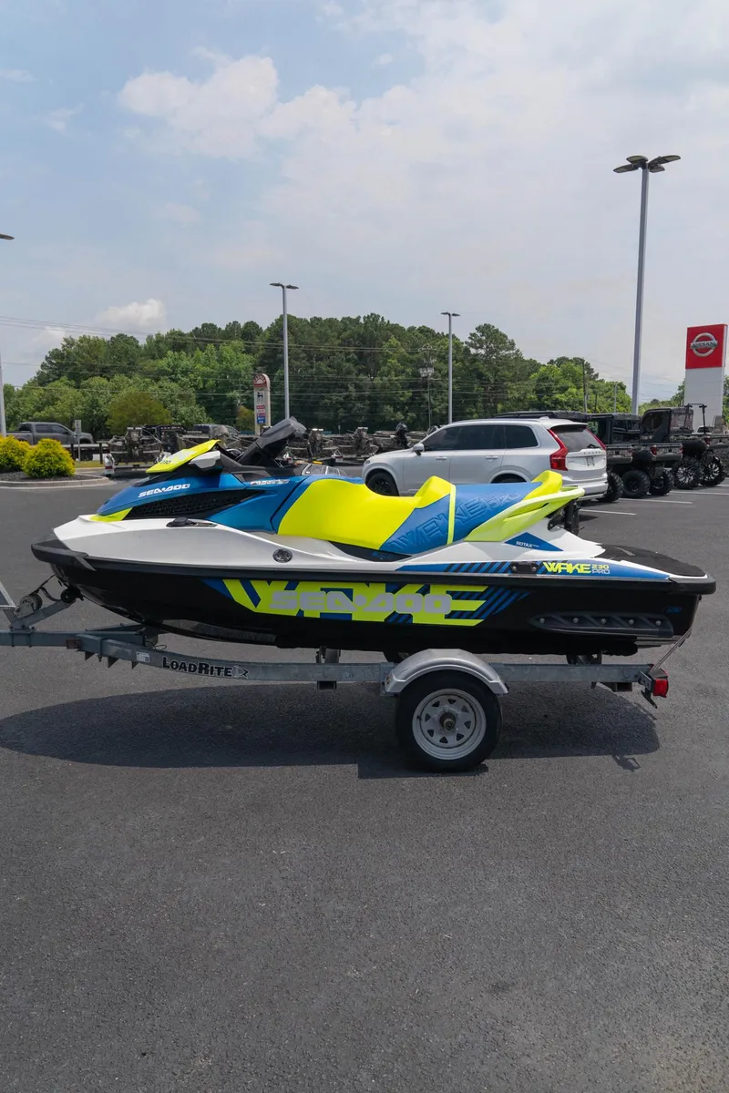 Slide: The Image of Sea-Doo Wake Pro 230 2017 - 7