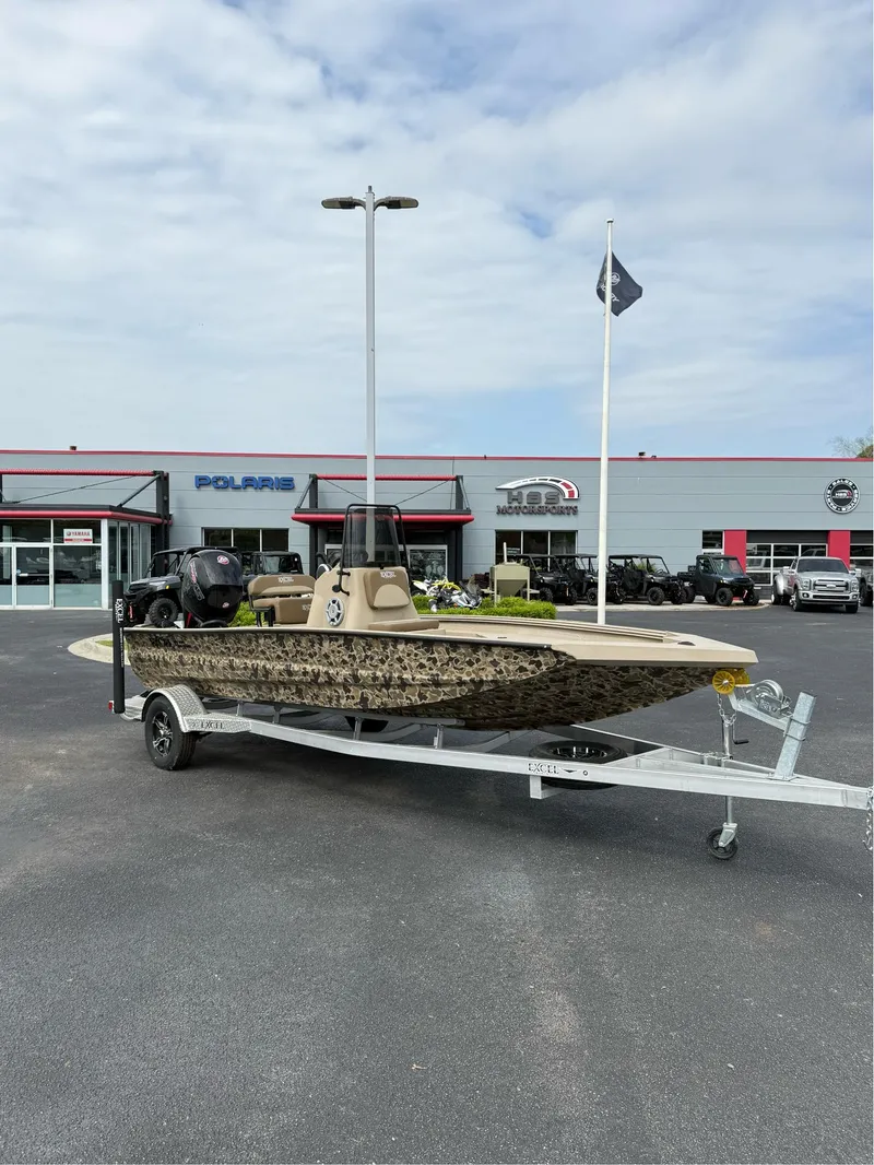 The Image of Excel 203 Bay Pro Elite 2025 - 1