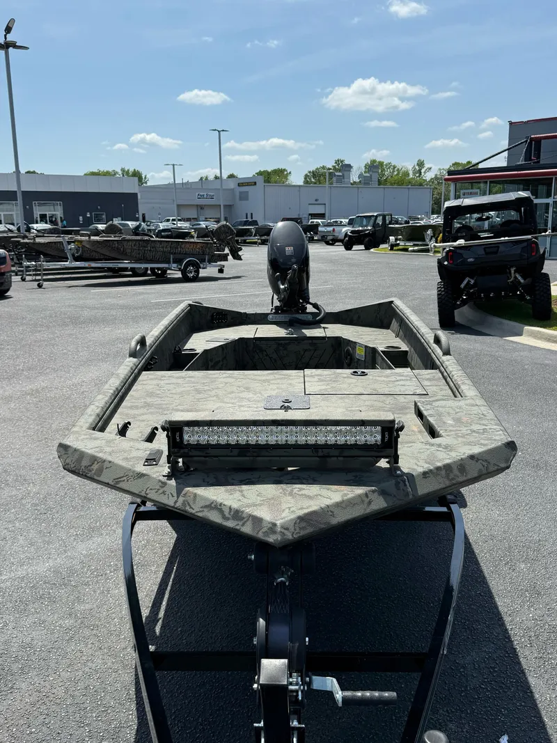 Slide: The Image of Excel Eclipse 1554 2025 - 15