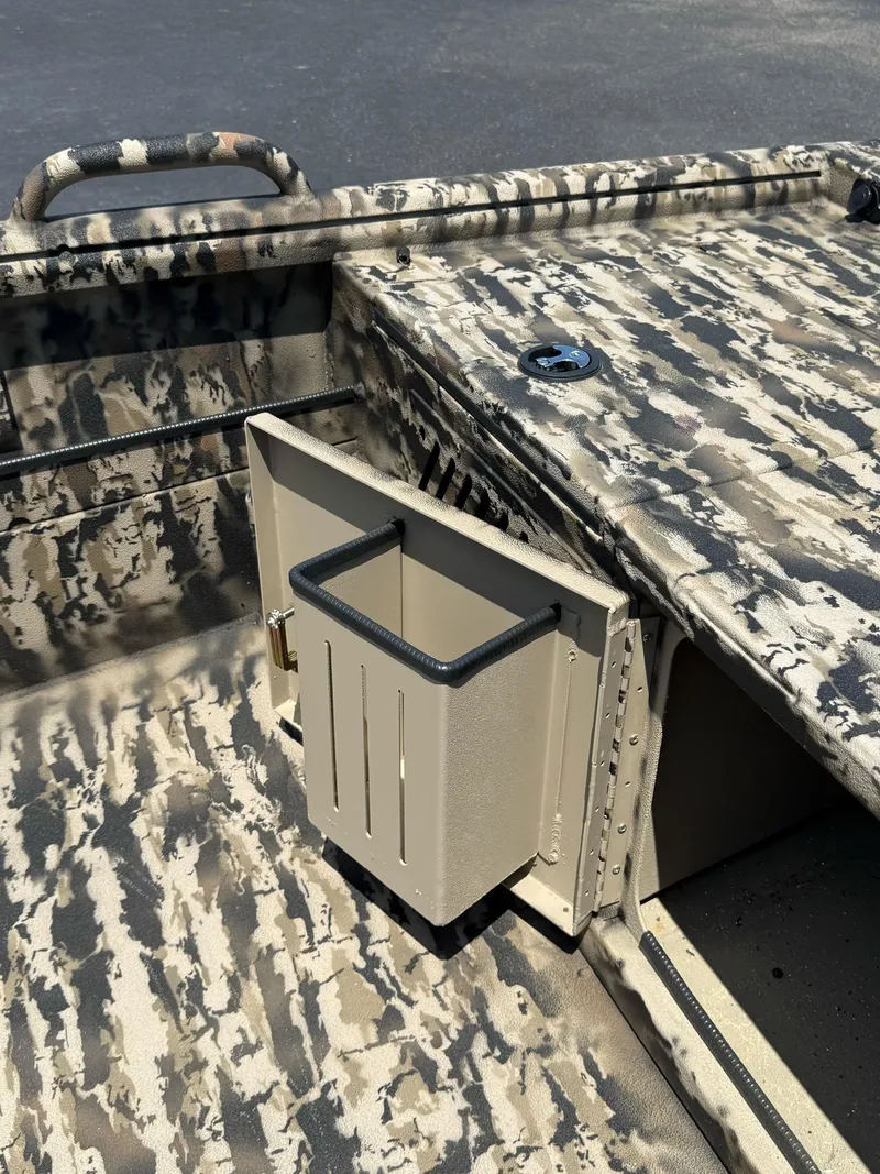 Slide: The Image of Excel Eclipse 1554 2025 - 14