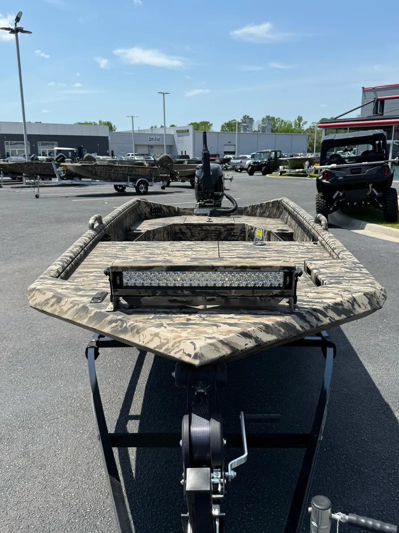 Slide: The Image of Excel Eclipse 1554 2025 - 15