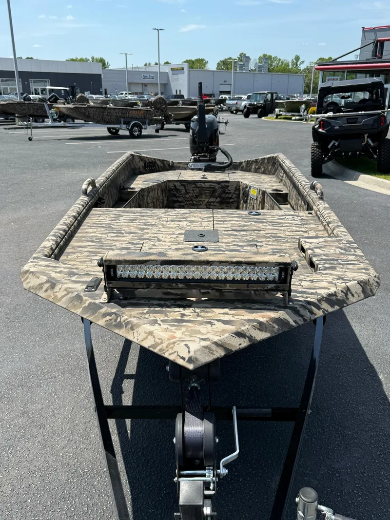 Slide: The Image of Excel Eclipse 1554 2025 - 16