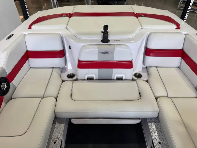 Slide: The Image of Nautique Super Air Nautique 210 2007 - 27