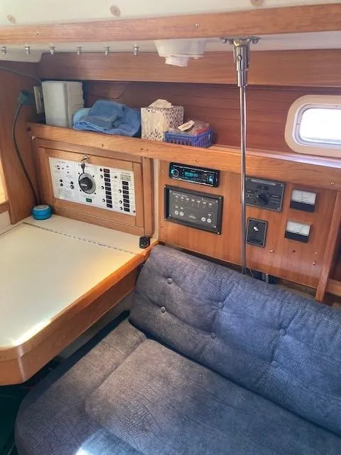 Slide: The Image of Nav Desk - 15