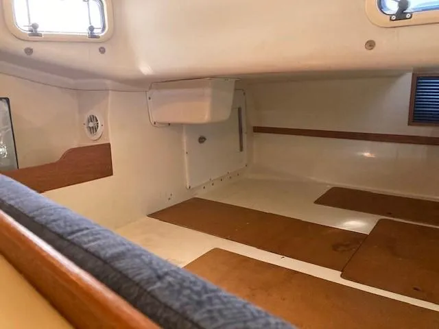 Slide: The Image of Aft Cabin with Access - 24