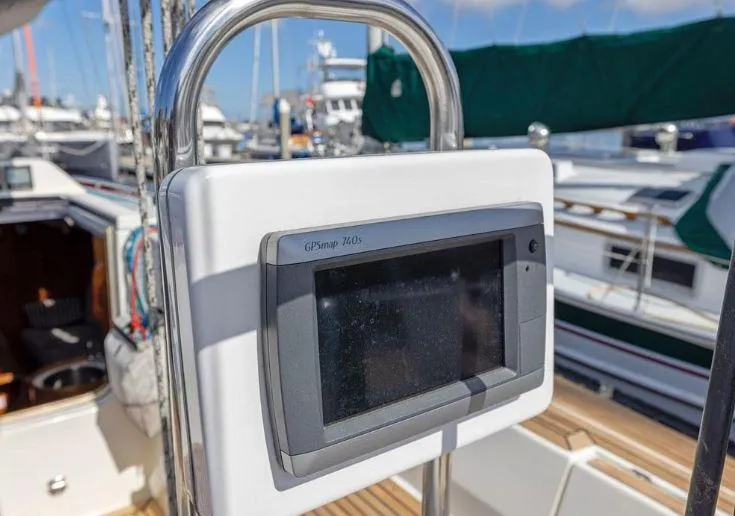 Slide: The Image of Navigation display on a 2000 X-Yachts X-362 Sport sailboat, docked in a marina. - 8