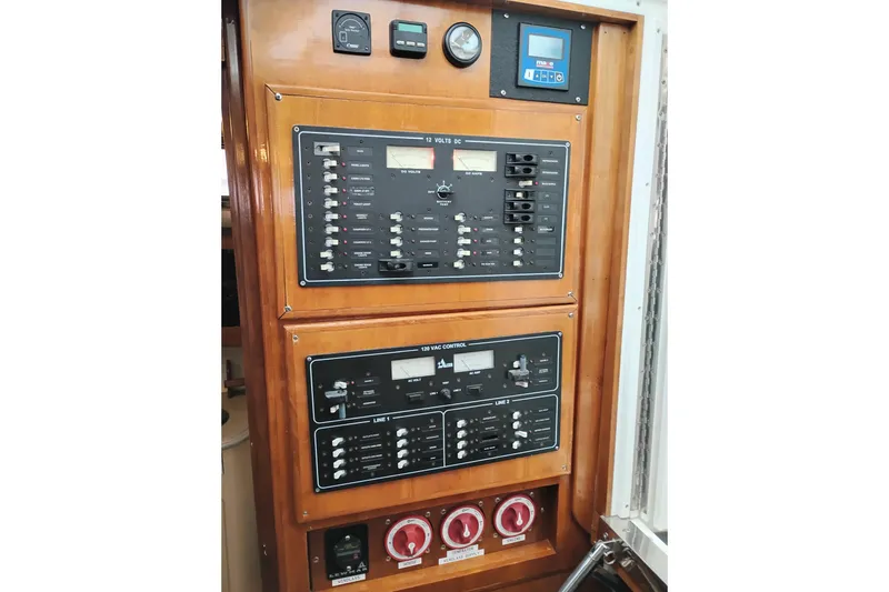 Slide: The Image of Electrical control panel on a 2009 Albin 32 Tournament Express boat. - 32