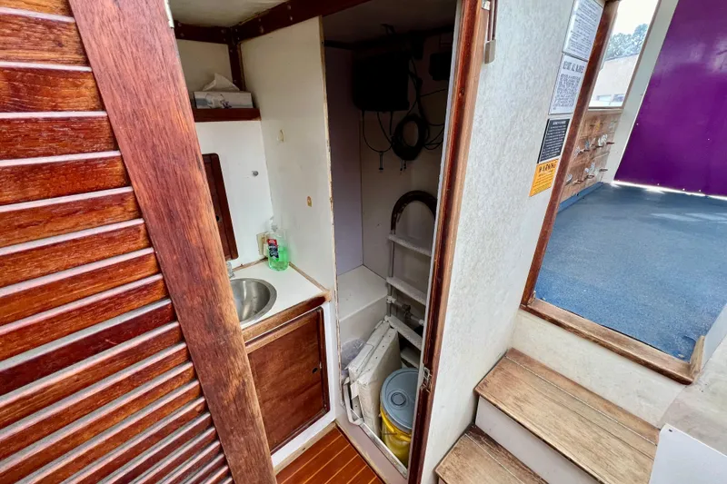 Slide: The Image of Legnos 35 1985 - 35