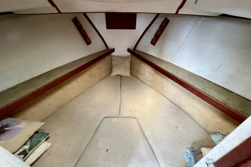 Slide: The Image of Legnos 35 1985 - 37