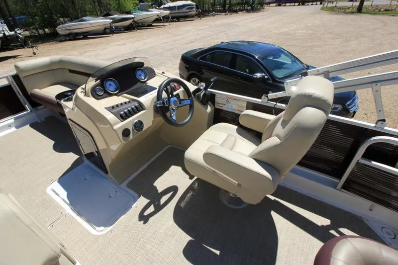 Slide: The Image of Hurricane FD 196 2020 - 12