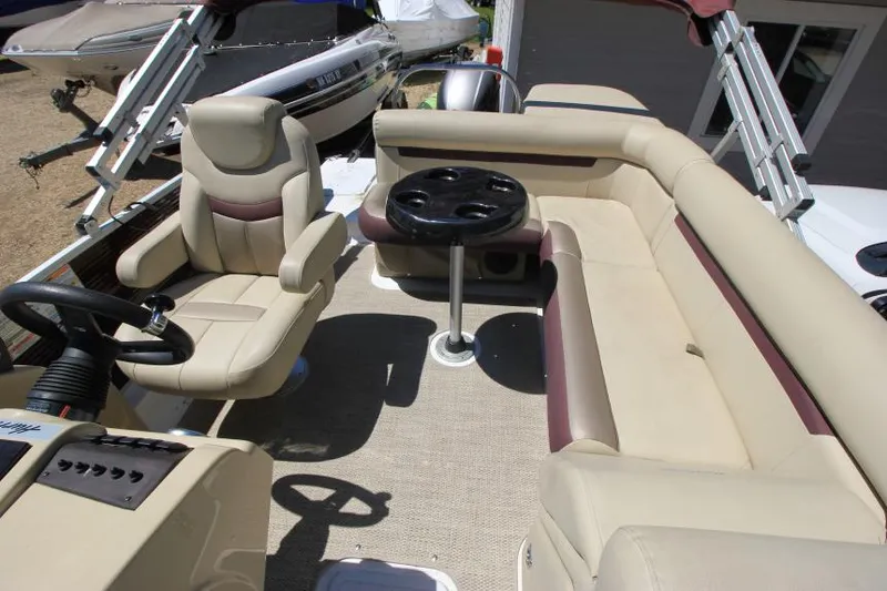 Slide: The Image of Hurricane FD 196 2020 - 19