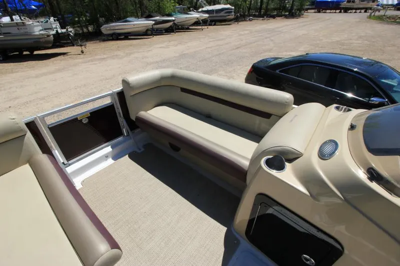 Slide: The Image of Hurricane FD 196 2020 - 22