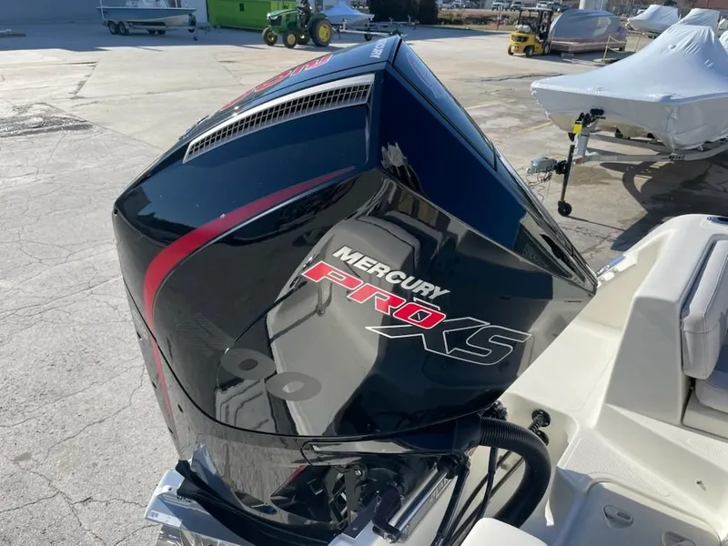 Slide: The Image of 2025 Mako 214 Center Console with Mercury Pro XS outboard engine. - 10