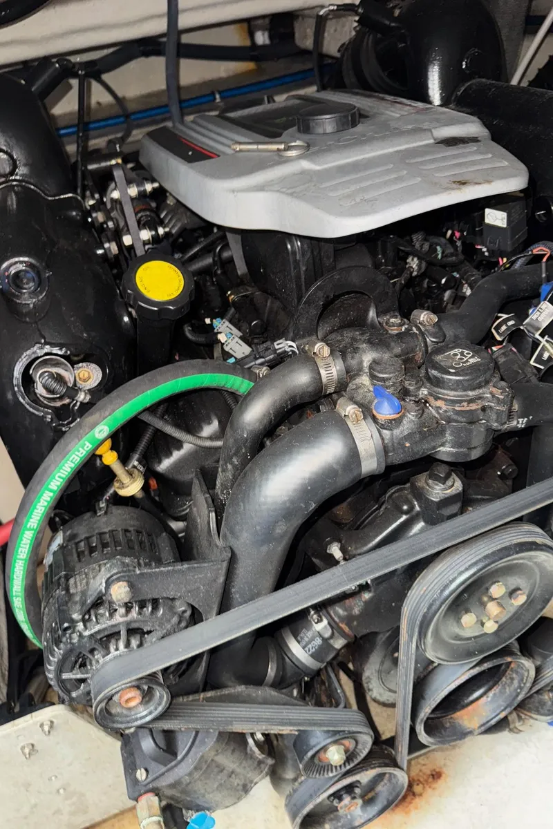 Slide: The Image of Monterey 320 Sport Yacht 2013 - 67