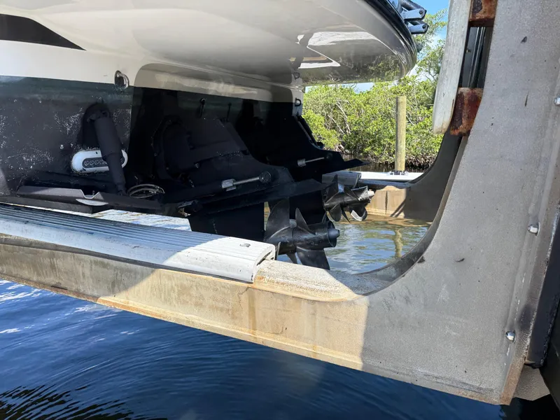 Slide: The Image of Monterey 320 Sport Yacht 2013 - 69