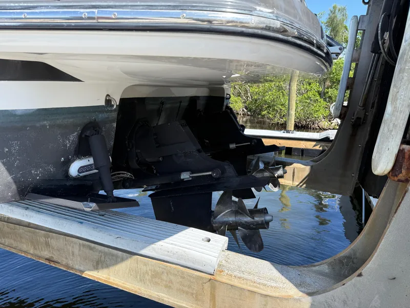 Slide: The Image of Monterey 320 Sport Yacht 2013 - 70