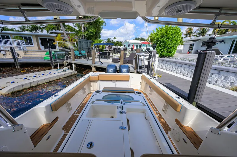 Slide: The Image of Pursuit 34 Nauti-Hooker - Deck Equipment - 18