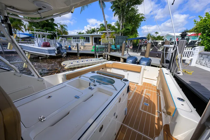 Slide: The Image of Pursuit 34 Nauti-Hooker - Deck Equipment - 19