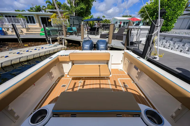 Slide: The Image of Pursuit 34 Nauti-Hooker - Cockpit - 27