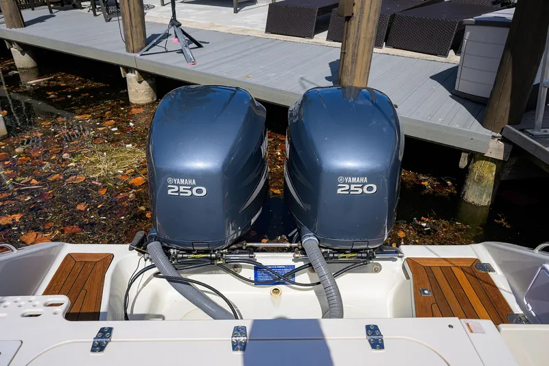 Slide: The Image of Pursuit 34 Nauti-Hooker - Engines - 37