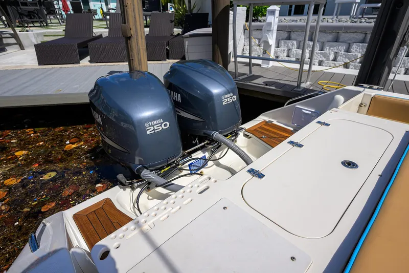 Slide: The Image of Pursuit 34 Nauti-Hooker - Engines - 38