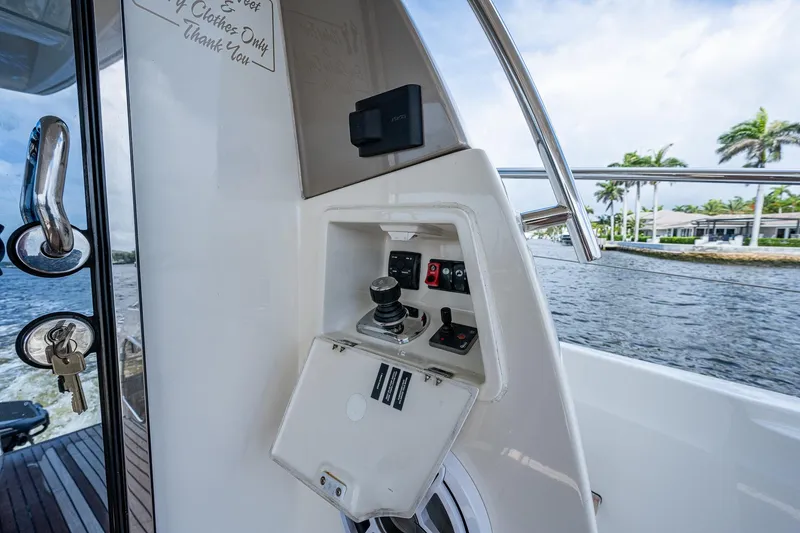 Slide: The Image of Prestige 550 2014 - 100