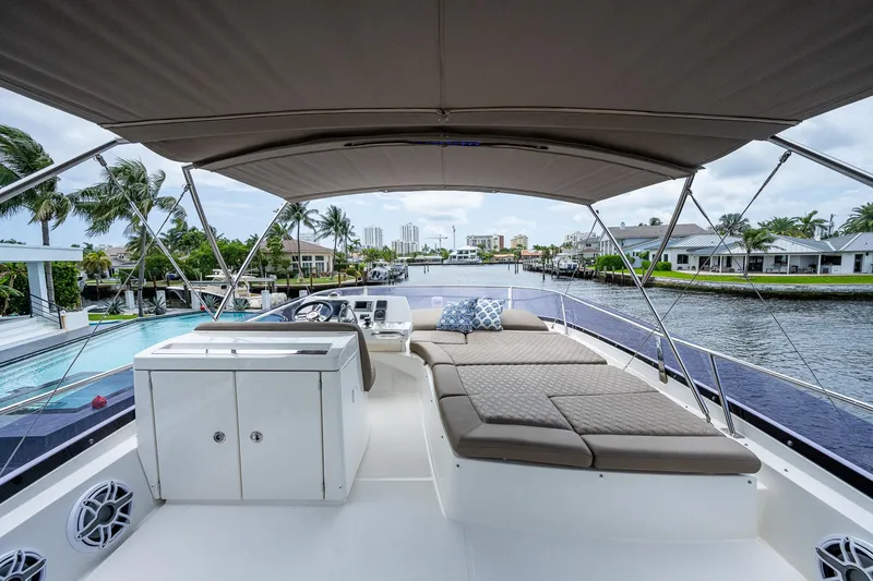 Slide: The Image of Prestige 550 2014 - 128