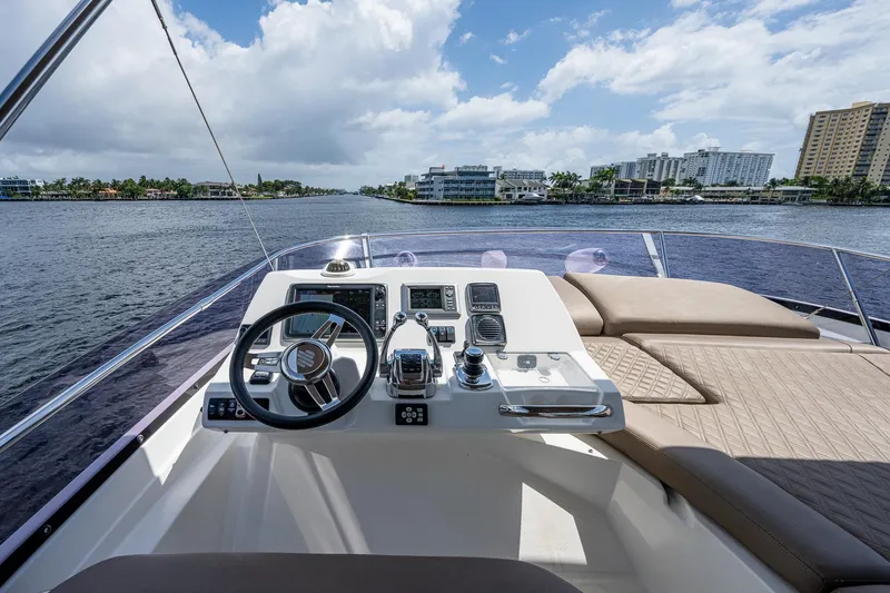 Slide: The Image of Prestige 550 2014 - 130