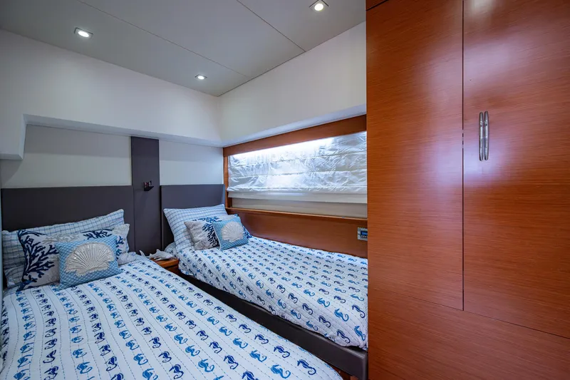 Slide: The Image of Prestige 550 2014 - 75