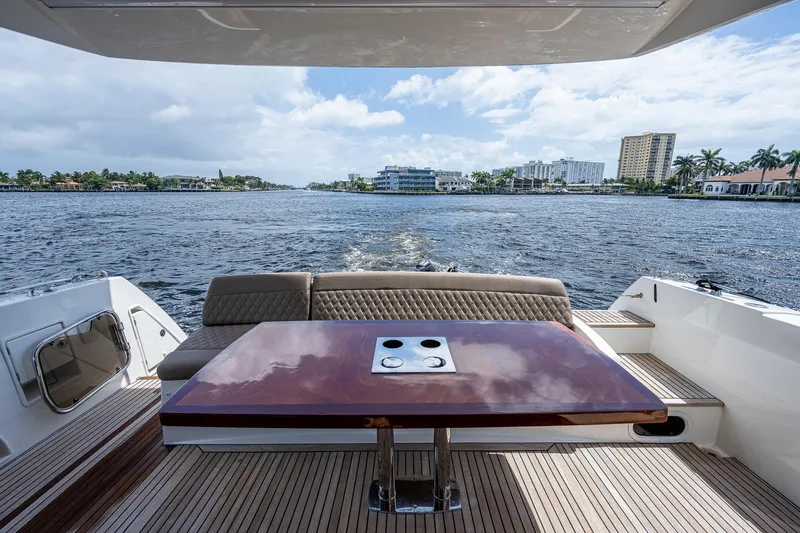 Slide: The Image of Prestige 550 2014 - 97