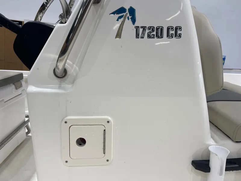 Slide: The Image of Key West 1720 Center Console 2025 - 10