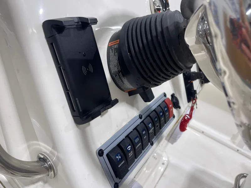 Slide: The Image of Key West 1720 Center Console 2025 - 15