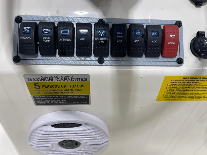 Slide: The Image of Key West 1720 Center Console 2025 - 16