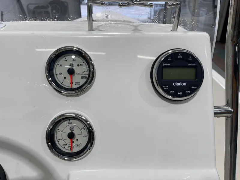 Slide: The Image of Key West 1720 Center Console 2025 - 18