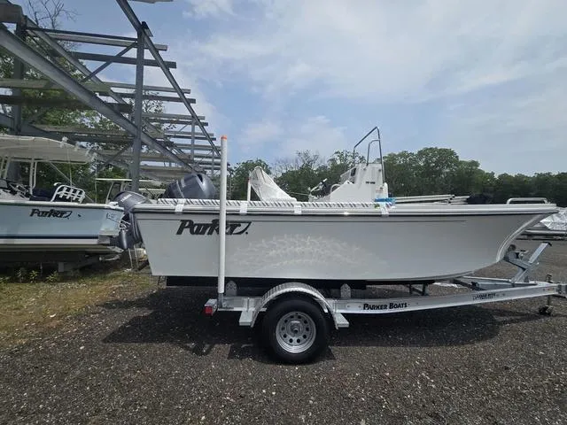 Slide: The Image of Parker 18SE Center Console 2025 - 3