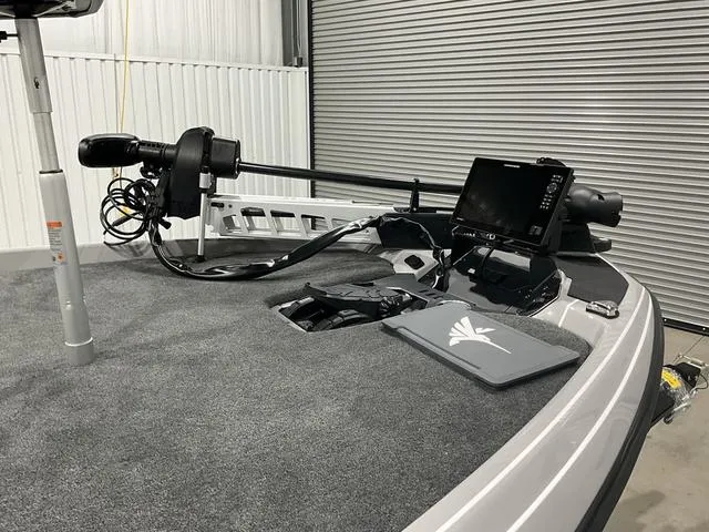 Slide: The Image of Skeeter FXR21L 2025 - 7