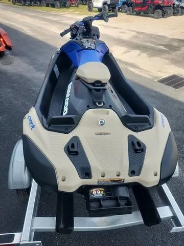 Slide: The Image of Sea-Doo Sparktrixx 2025 - 4