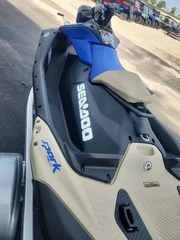 Slide: The Image of Sea-Doo Sparktrixx 2025 - 8