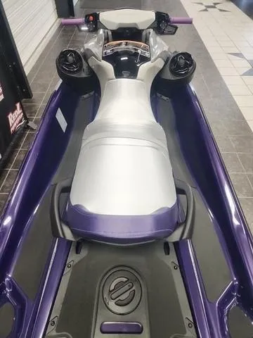 Slide: The Image of Sea-Doo GTI 2025 - 12