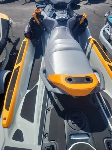 Slide: The Image of Sea-Doo FISH PRO 2025 - 9