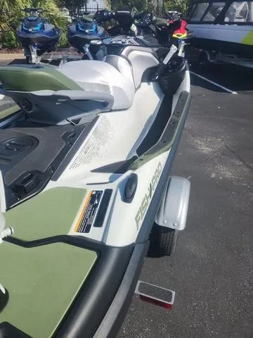 Slide: The Image of Sea-Doo FISH PRO 2025 - 14