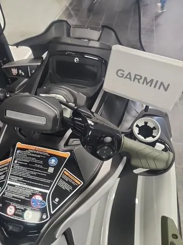 Slide: The Image of Sea-Doo FISH PRO 2025 - 10