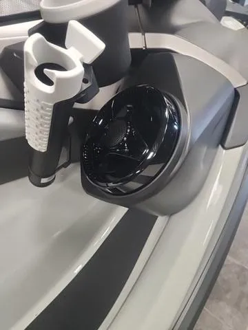 Slide: The Image of Sea-Doo FISH PRO 2025 - 14