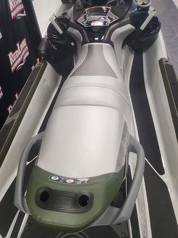 Slide: The Image of Sea-Doo FISH PRO 2025 - 8