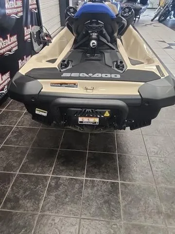 Slide: The Image of 2025 Sea-Doo Waverunner Wake™ 170 with BRP Premium Audio, displayed in showroom. - 4